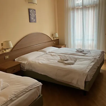 Saini With Air Conditioning Hotel 3*