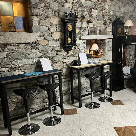 Saini With Air Conditioning Готель 3*