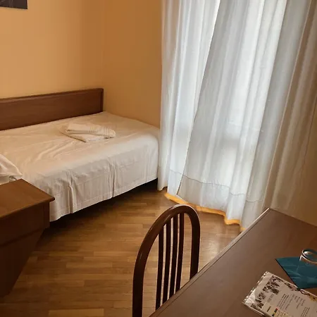 Ξενοδοχείο Saini With Air Conditioning