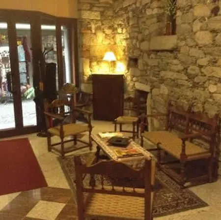 Готель Saini With Air Conditioning 3*