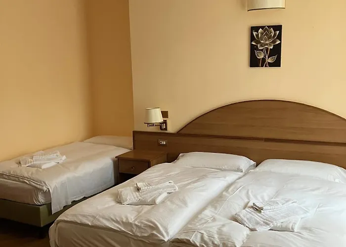 Saini With Air Conditioning ستريزا