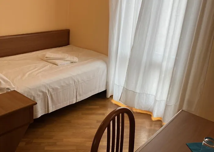 Hotell Saini With Air Conditioning