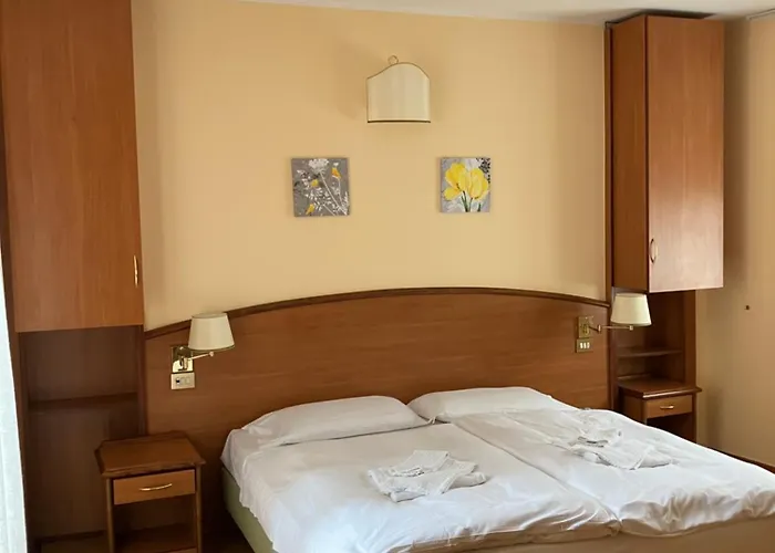 Saini With Air Conditioning Ξενοδοχείο 3*